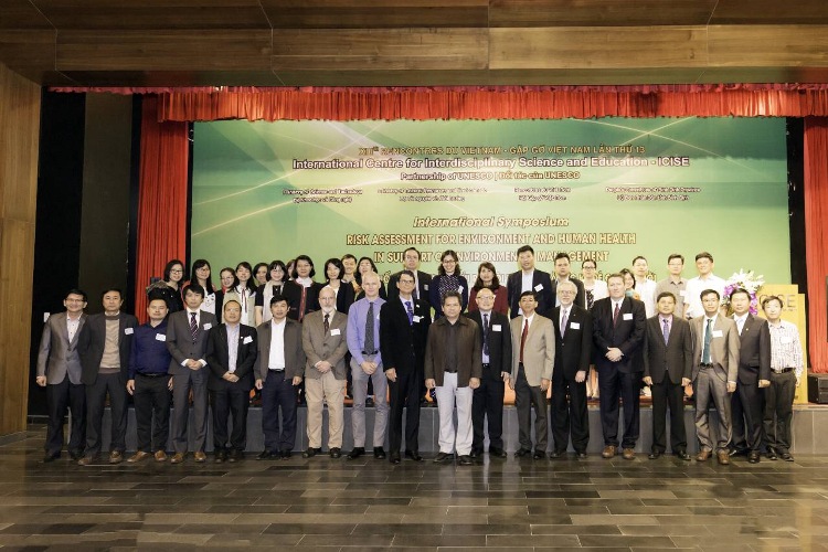 Lãnh đạo Viện SKNN & MT tham dự Hội nghị quốc tế về Đánh giá rủi ro môi trường và sức khỏe phục vụ công tác quản lý môi trường